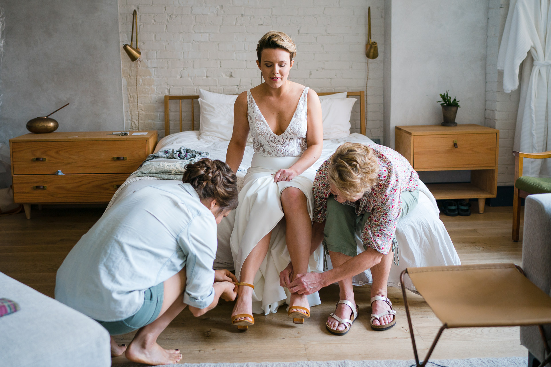 getting ready for your wedding at Hotel Lokal in Old City, Philadelphia